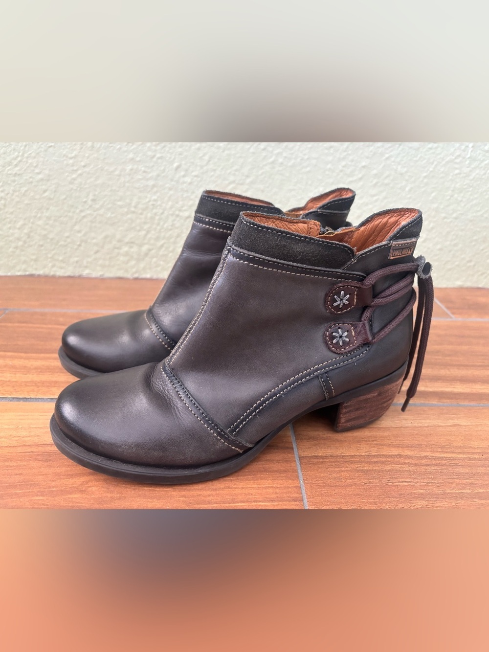 Pikolinos Le Mans Boots in Dark Moss Leather w/Side Zipper Size: EU37 or US 6.5